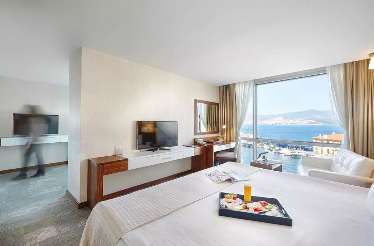 445639hotel kordon conkaya izmir view (Copy).jpg